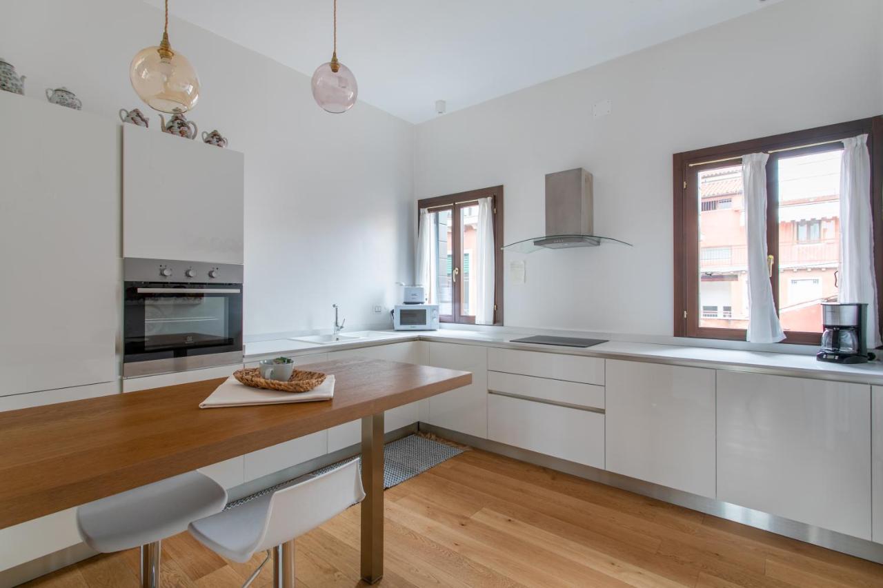 Residenza Pomponi Deluxe Lägenhet Venedig Exteriör bild