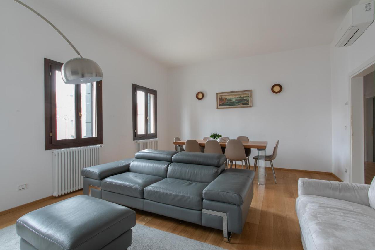 Residenza Pomponi Deluxe Lägenhet Venedig Exteriör bild