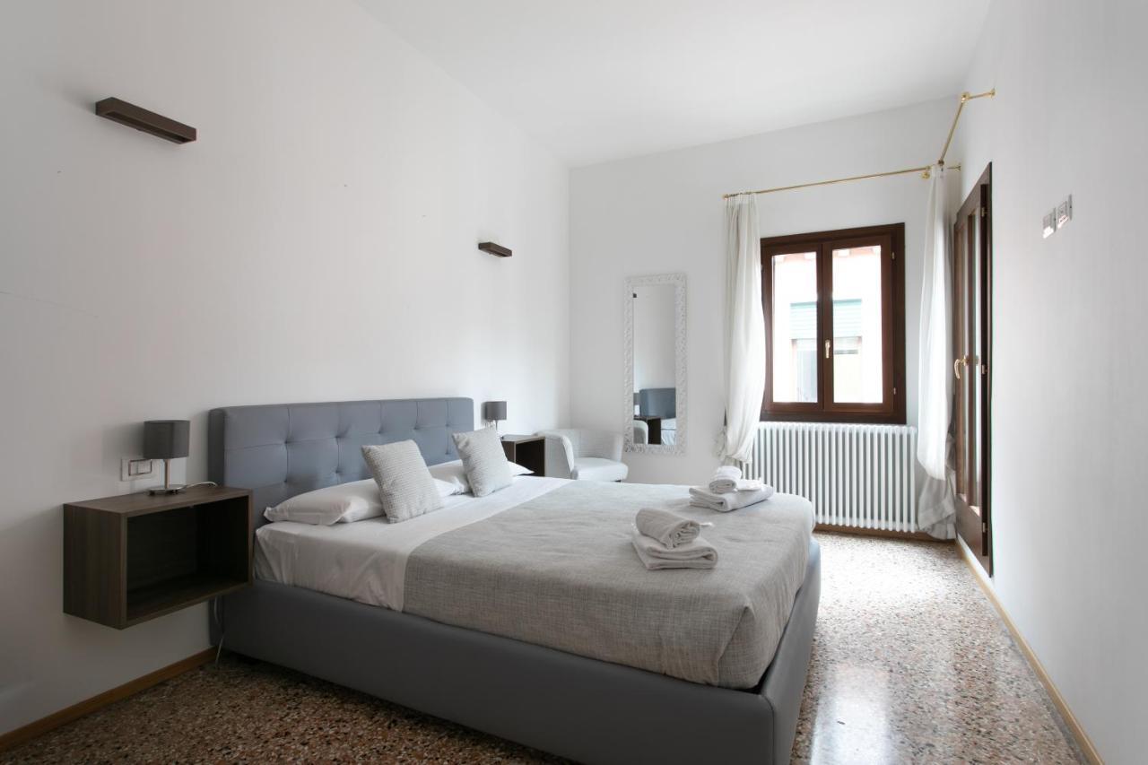 Residenza Pomponi Deluxe Lägenhet Venedig Exteriör bild