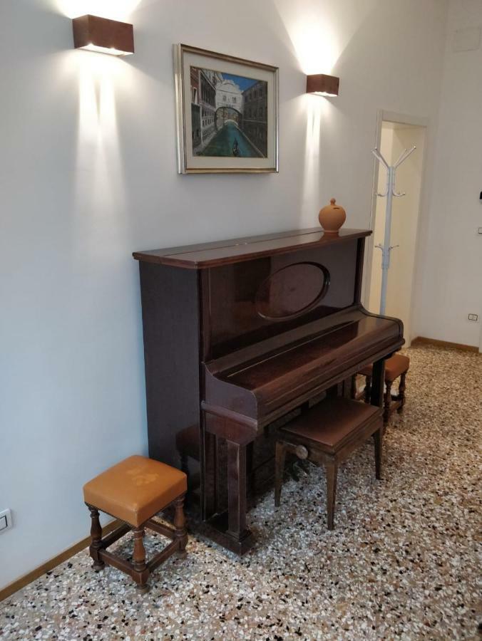 Residenza Pomponi Deluxe Lägenhet Venedig Exteriör bild